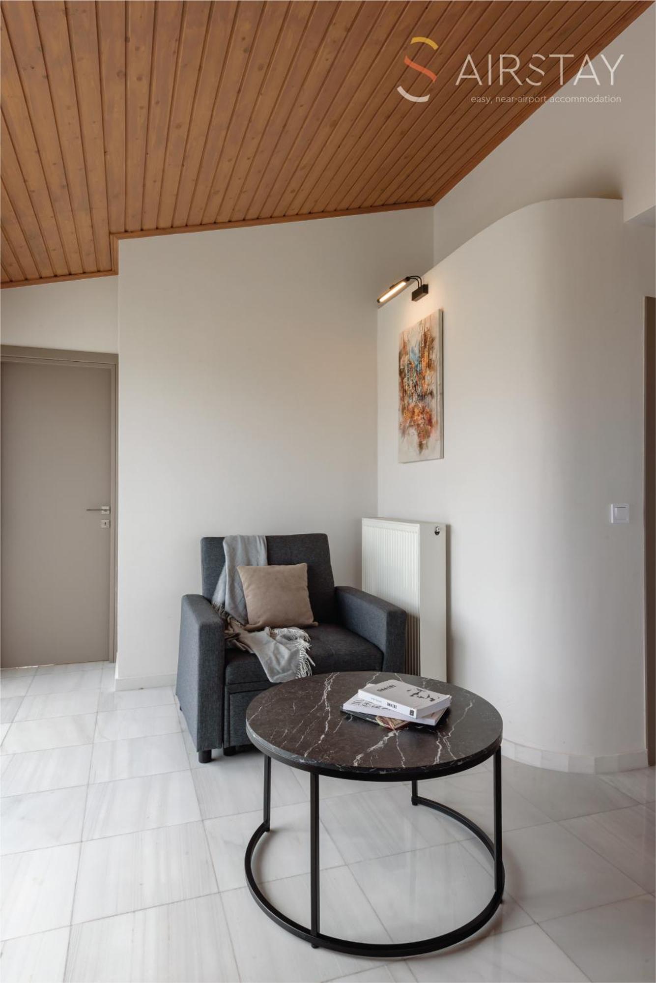Akali Apartment Airport By Airstay Spáta Екстериор снимка
